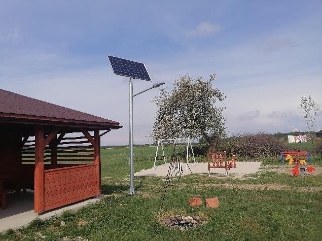 Latarnia solarna W Kamionkach gm. Aleksandrów